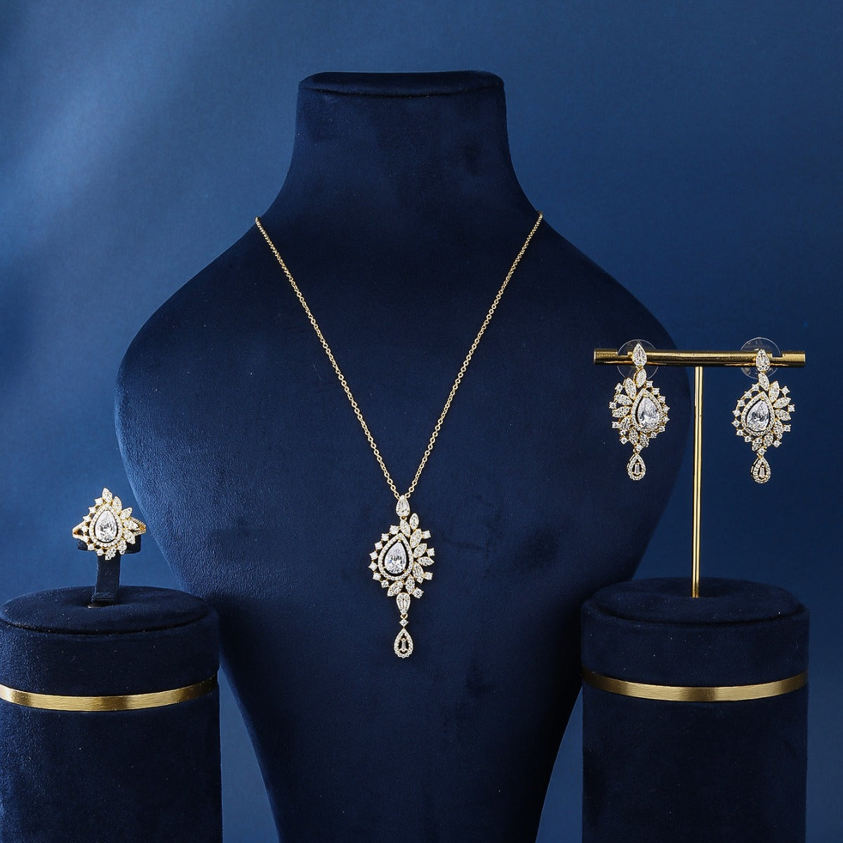 BrideTalk Zircon necklace niche design full of diamonds light luxury three-piece set