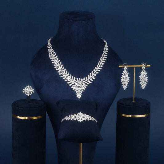 BrideTalk European and American luxurious style full of diamonds and sparkling four-piece set