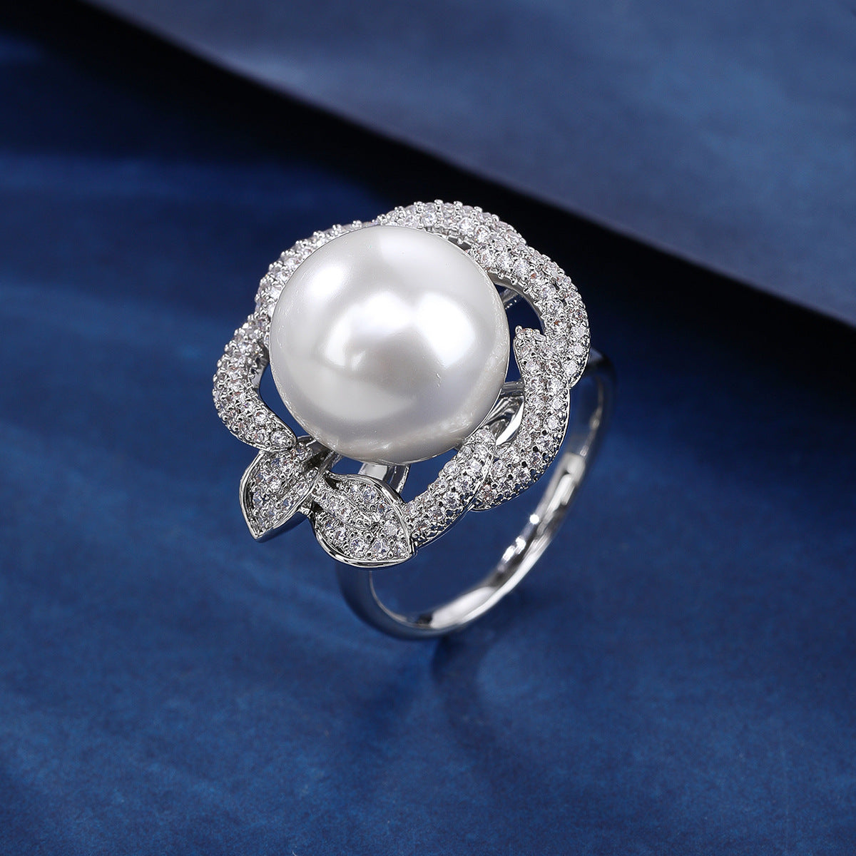 BrideTalk Zircon Pearl Sophisticated and Versatile Elegant Ring