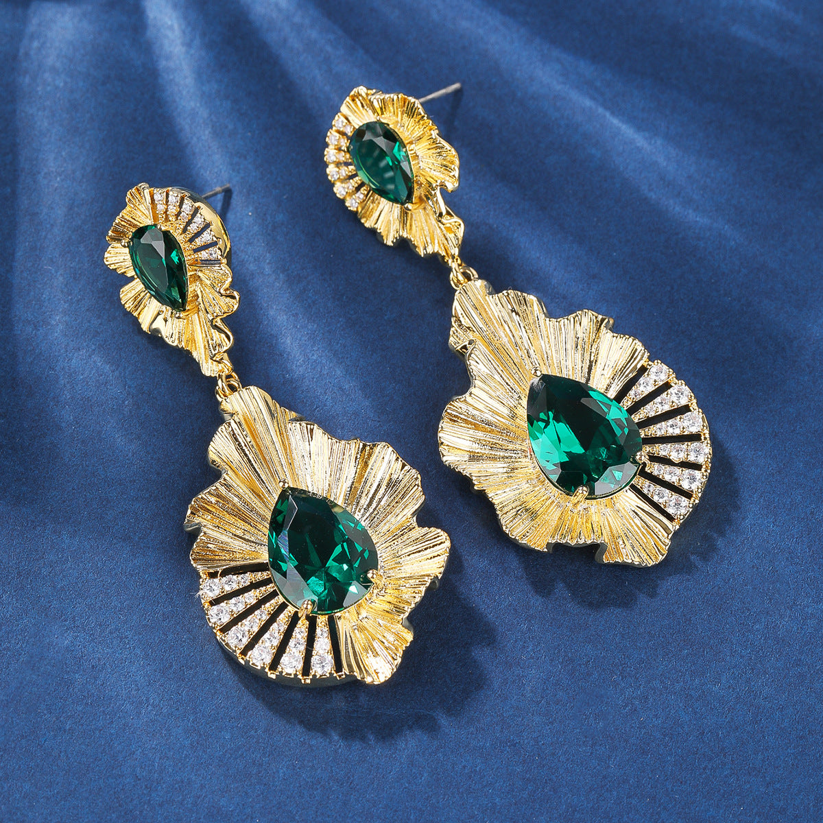 BrideTalk French round dance earrings high-end emerald earrings