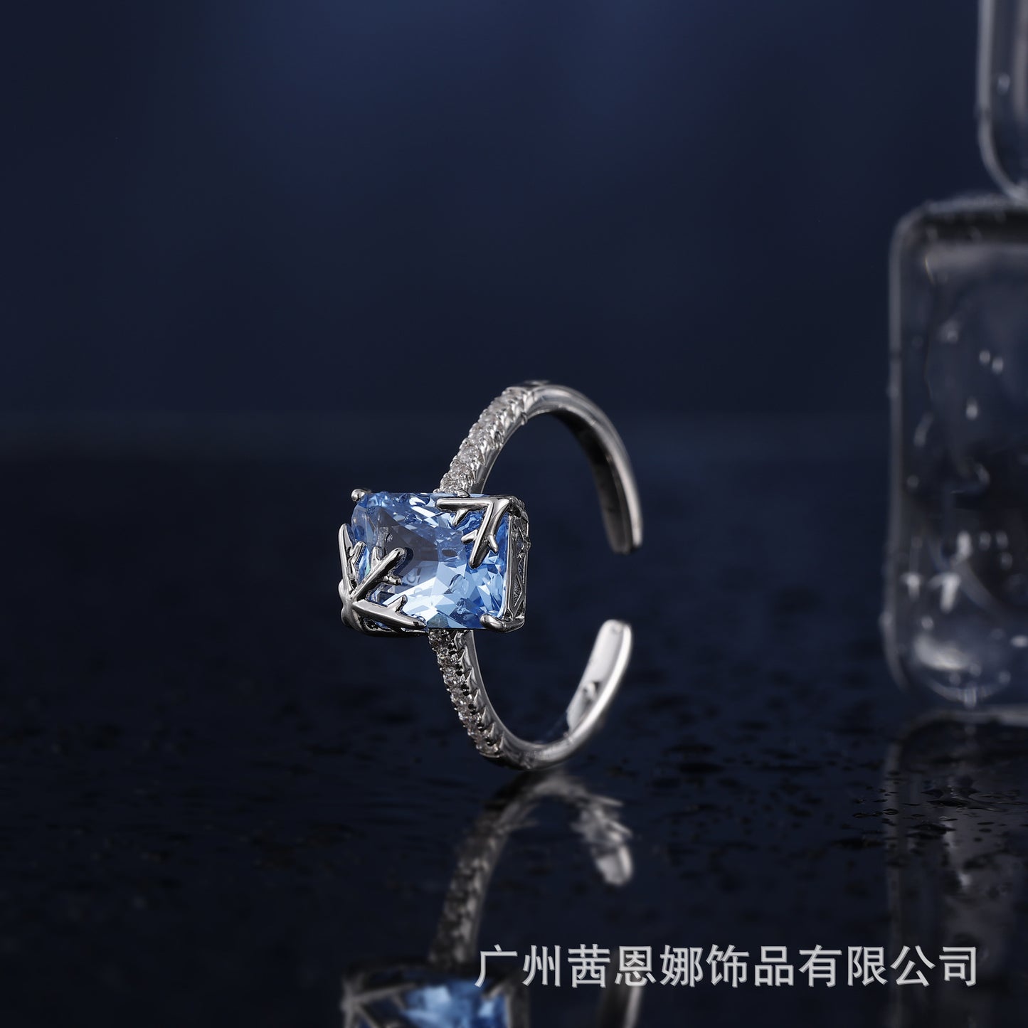 French designer's dreamy snowflake series open ring