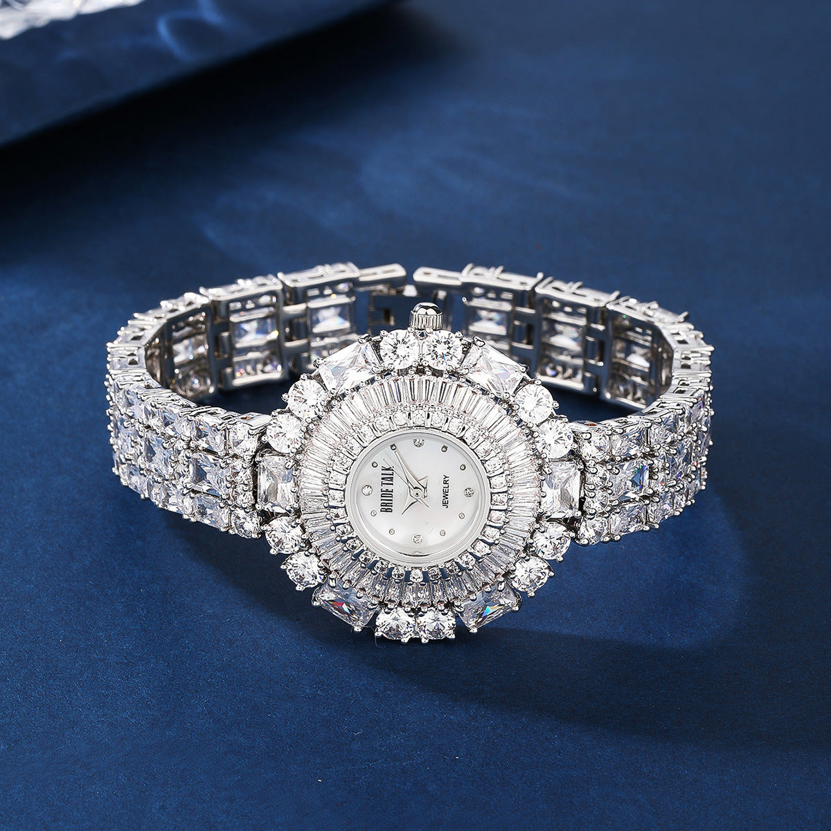 BrideTalk Full of diamonds, light luxury and sparkling temperament watch