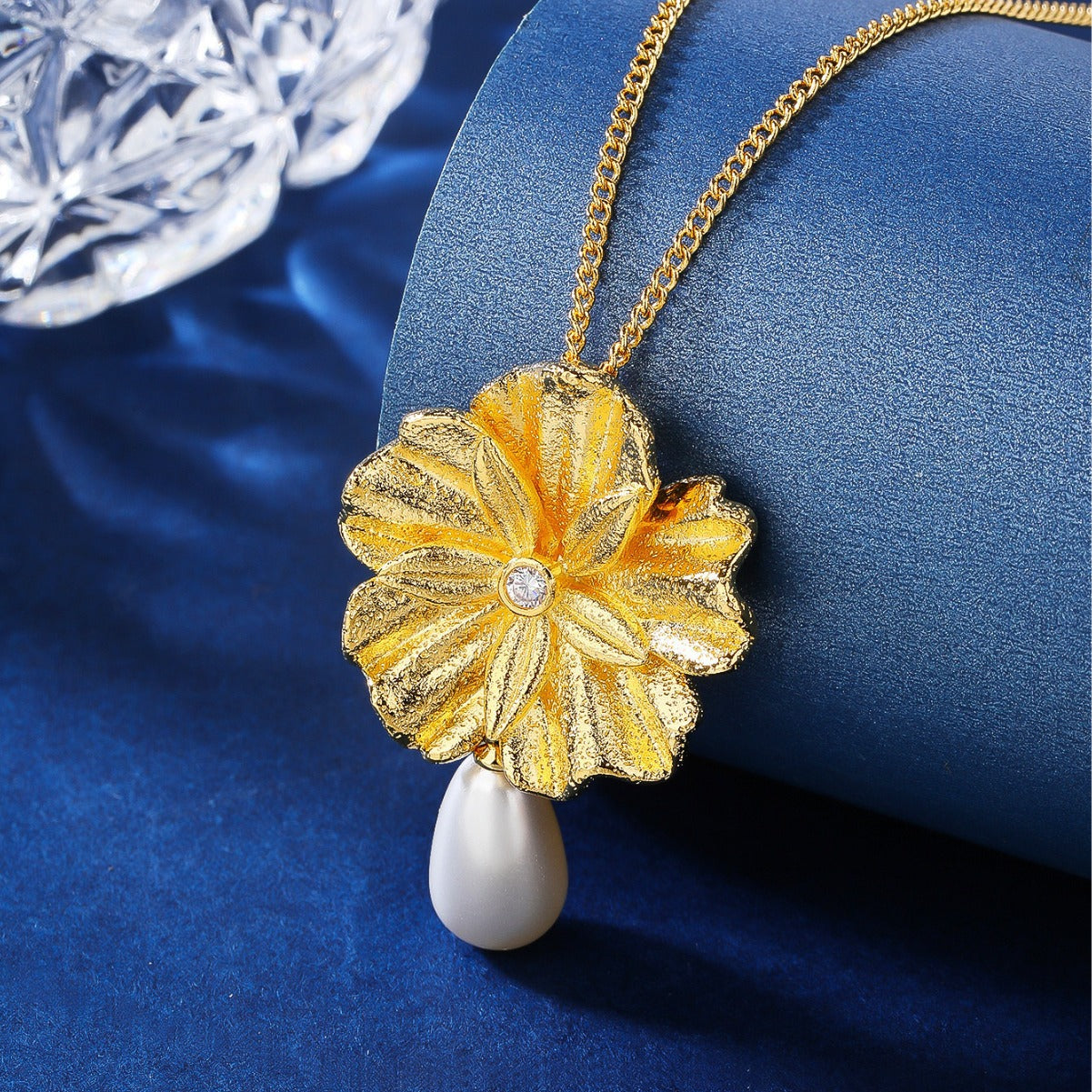 BrideTalk Freshwater Pearl Gold Plated Flower Pendant Necklace