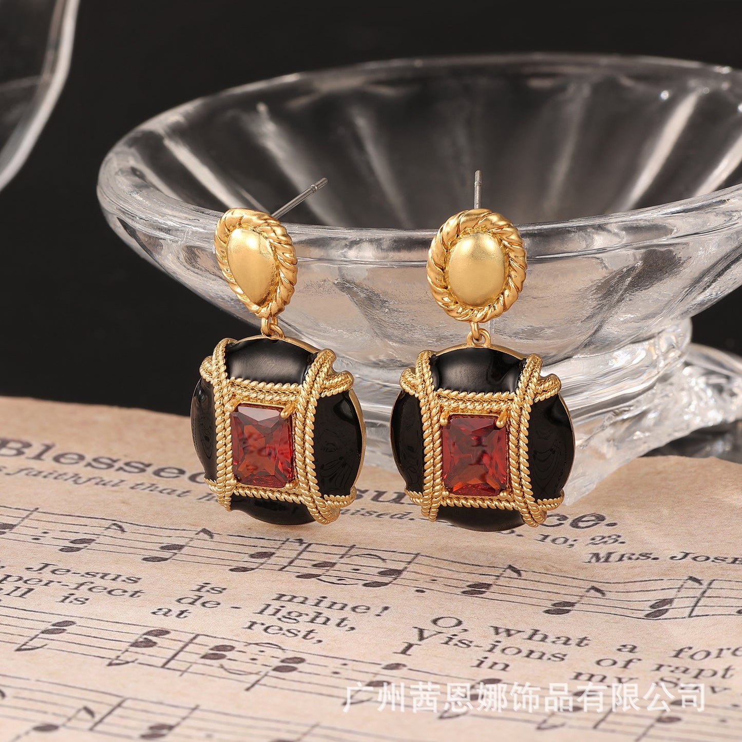 Portuguese designer Chinese retro enamel earrings