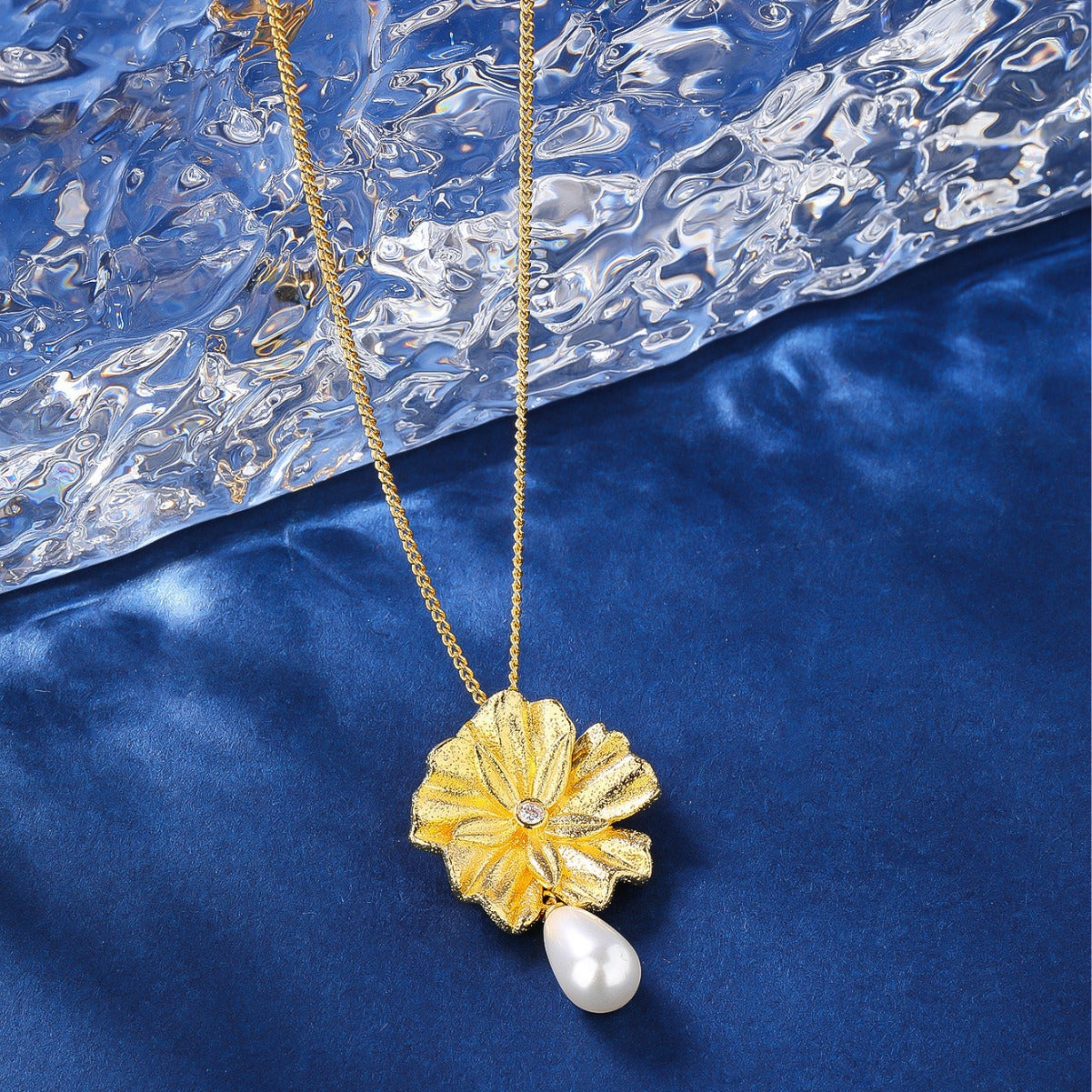 BrideTalk Freshwater Pearl Gold Plated Flower Pendant Necklace