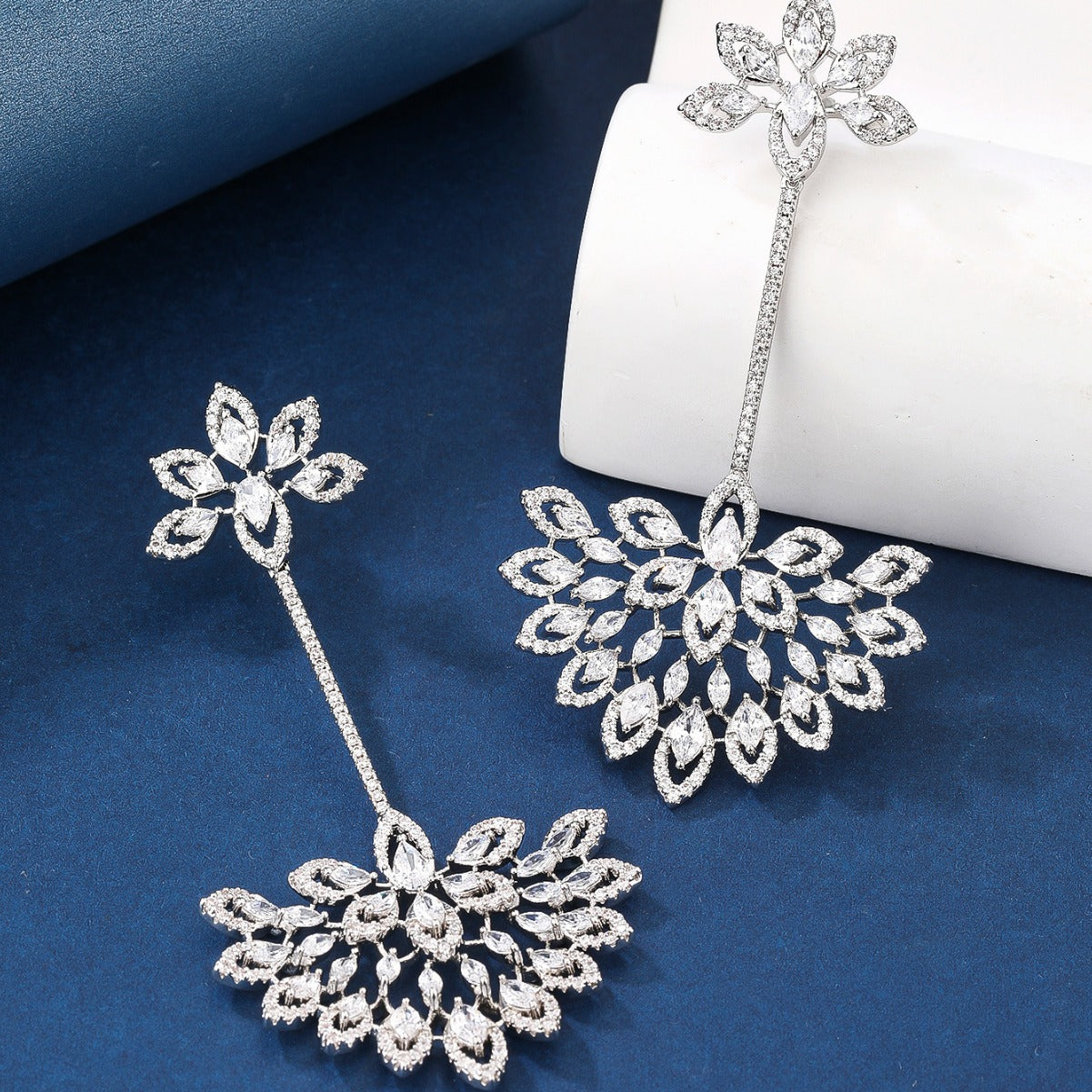 BrideTalk Long fan-shaped high-end earrings studded with zircons