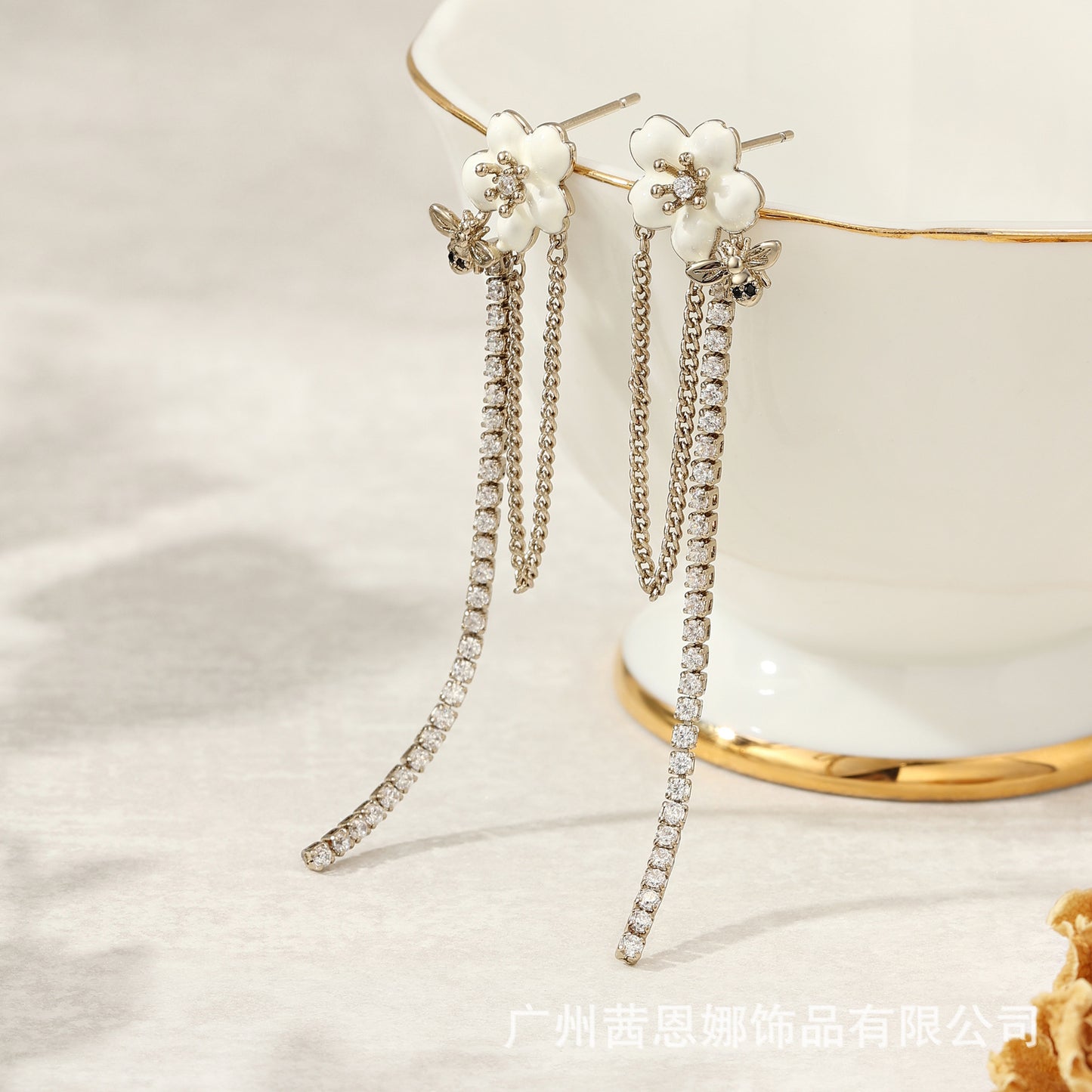 Sakura niche design zircon tassel earrings