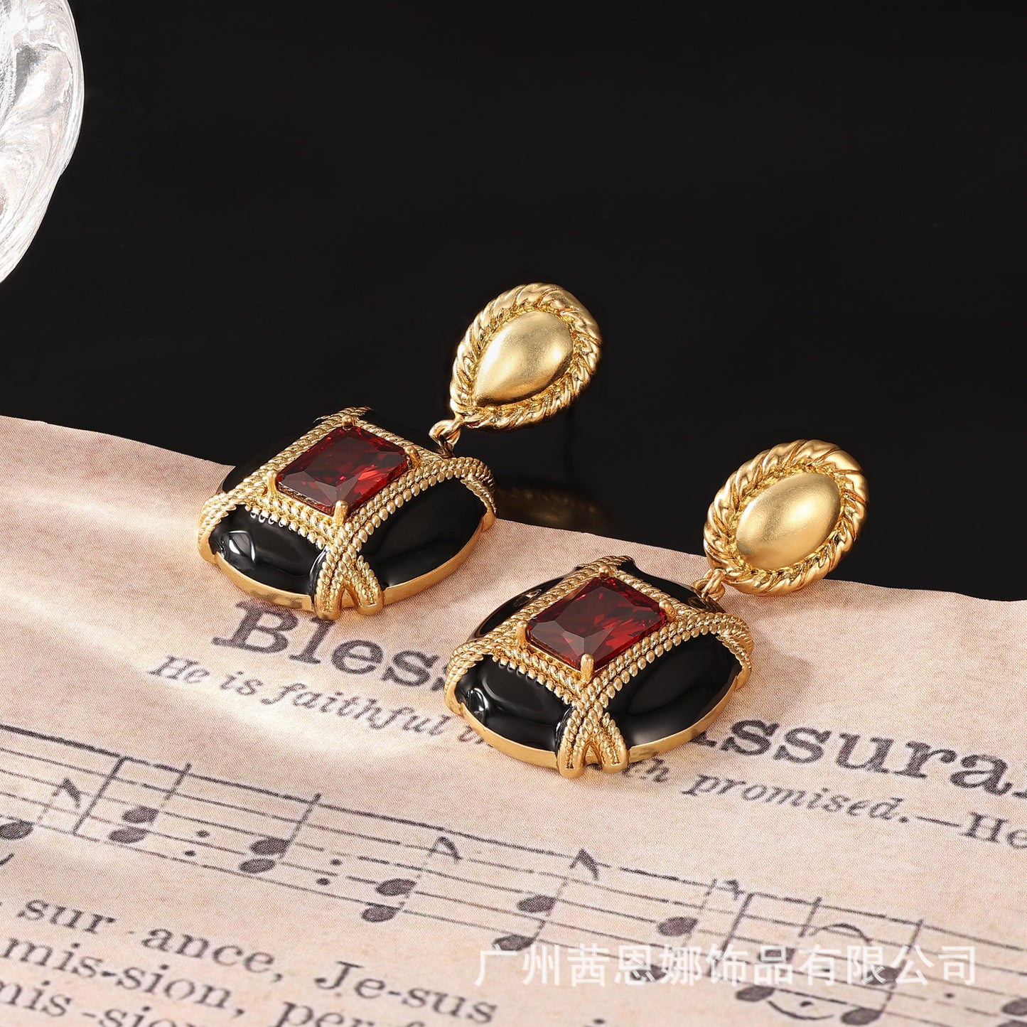 Portuguese designer Chinese retro enamel earrings