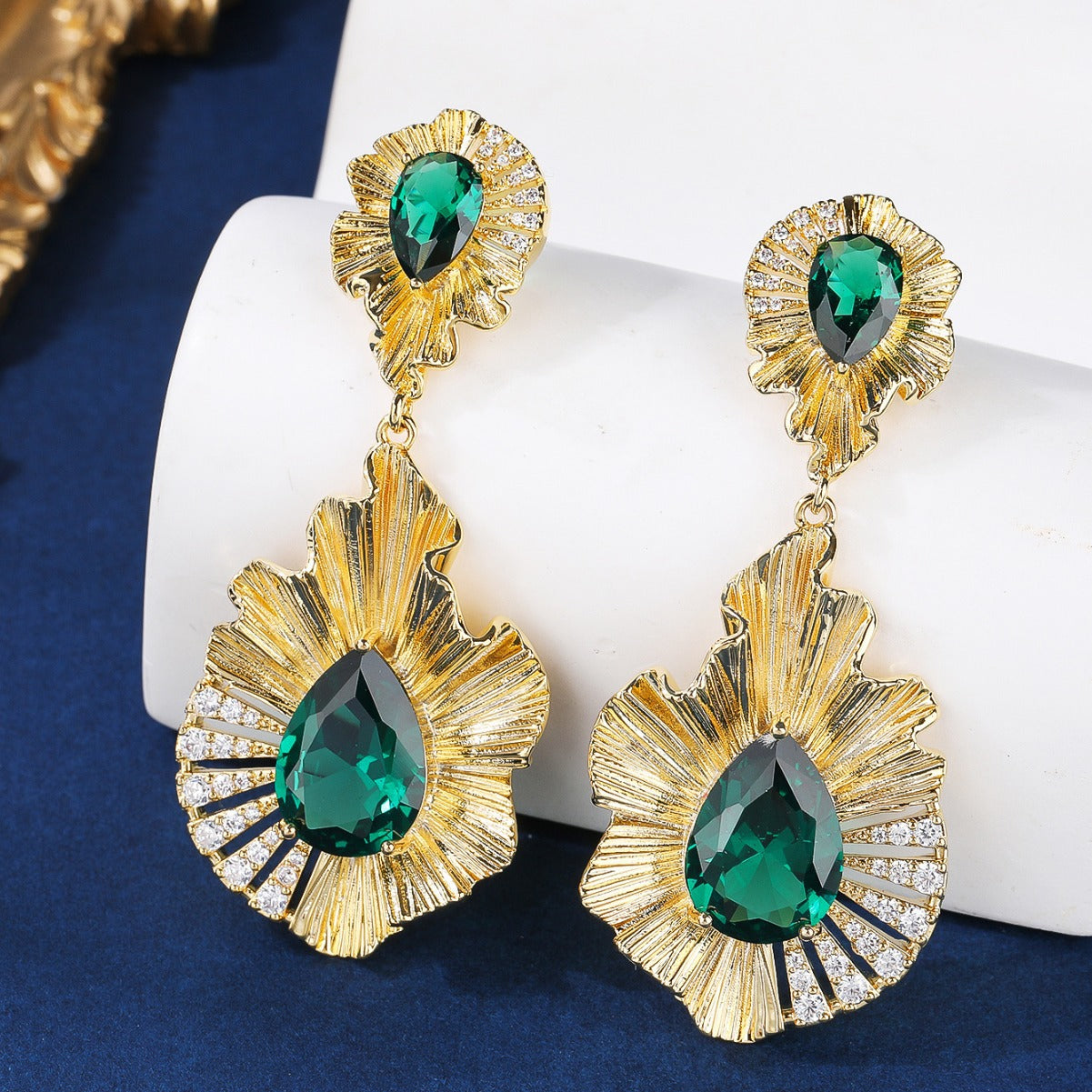 BrideTalk French round dance earrings high-end emerald earrings