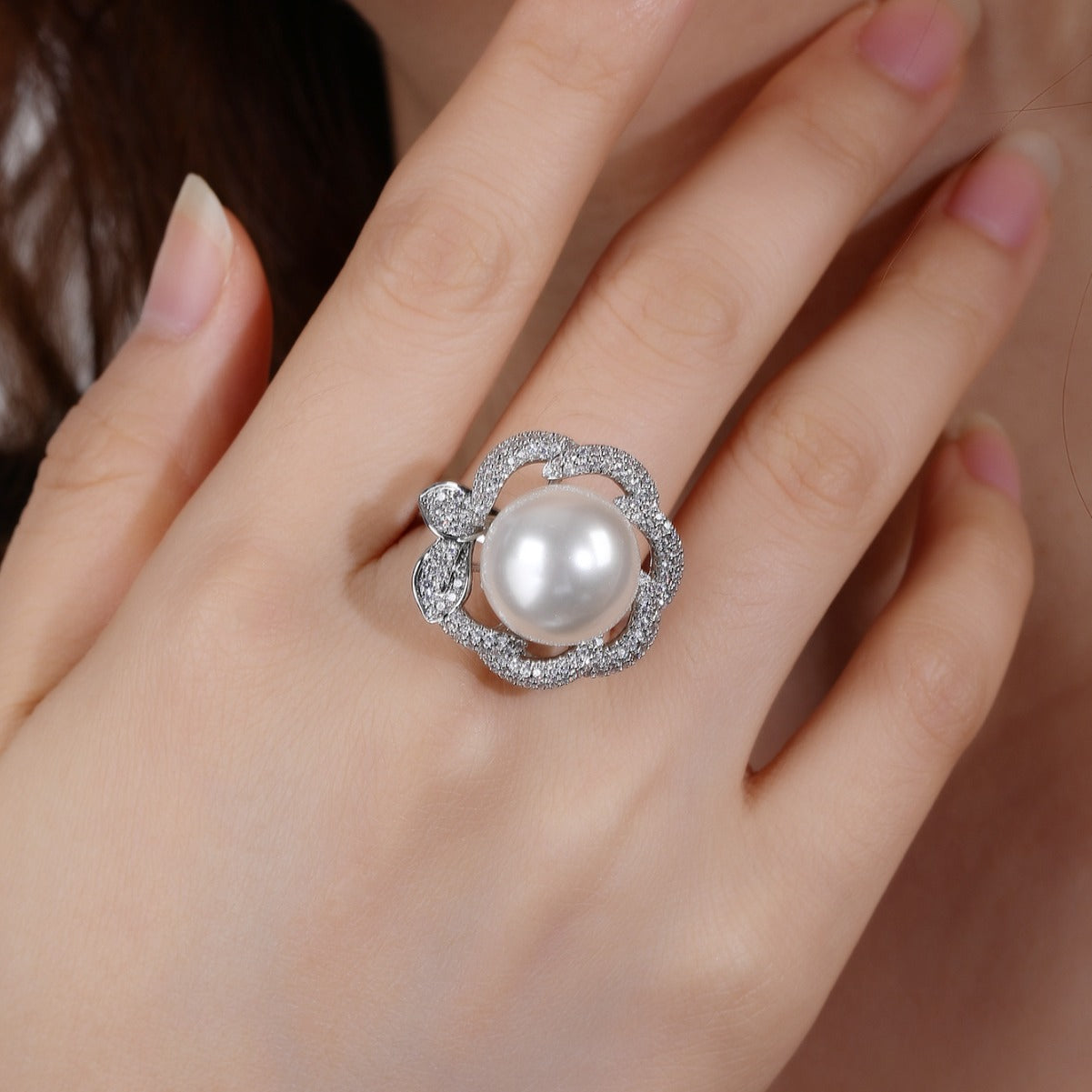 BrideTalk Zircon Pearl Sophisticated and Versatile Elegant Ring