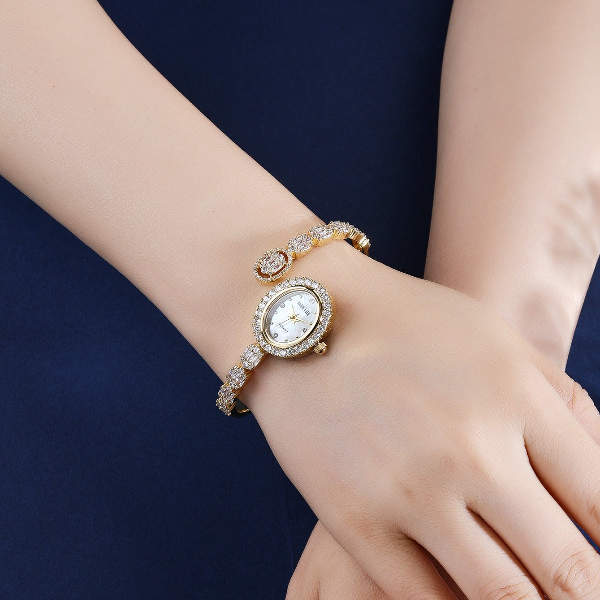 BrideTalk Fashionable light luxury niche new diamond-encrusted watch