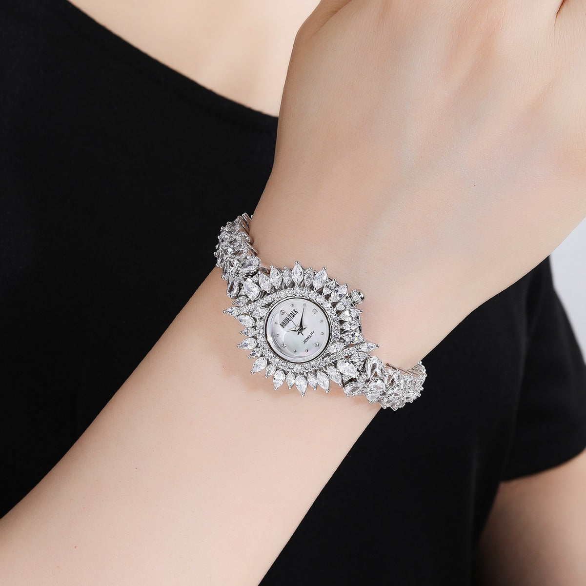 BrideTalk Round dial gem-embellished zircon women's watch