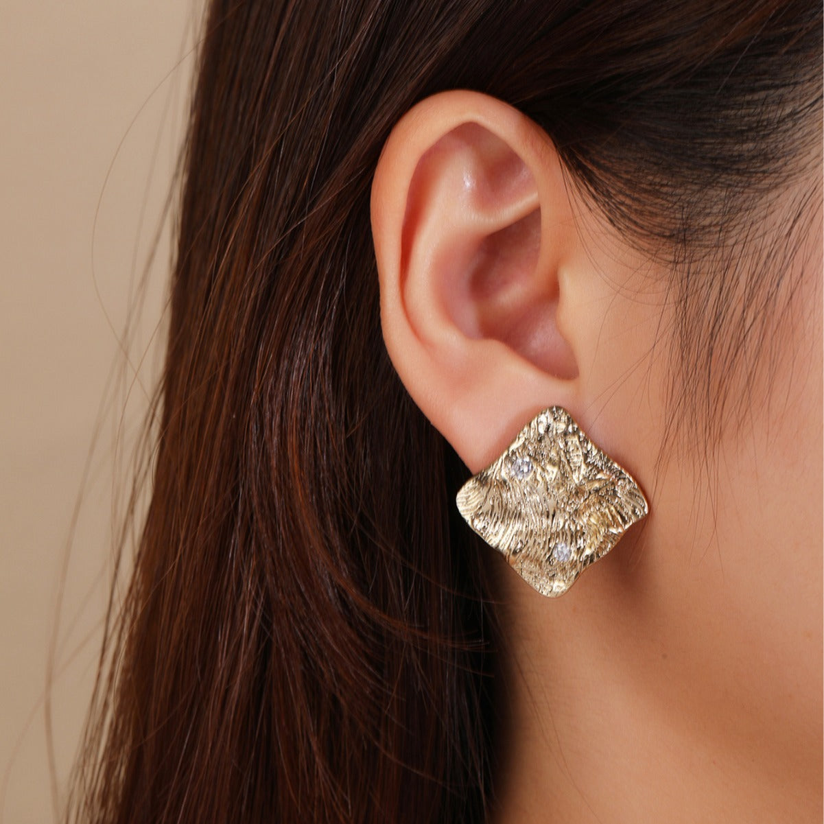 BrideTalk Geometric ruched square earrings